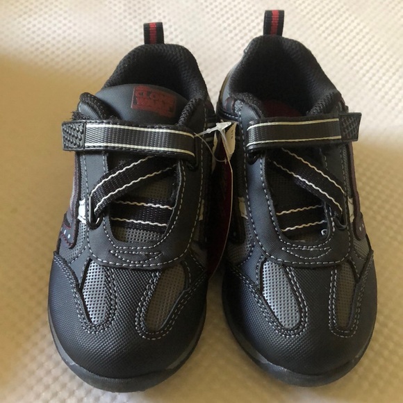 Shoes Star Wars boys new sizes 8.5M, 9M, 9.5M, 10.5M, 11M or 11.5M velcro close - Picture 3 of 5